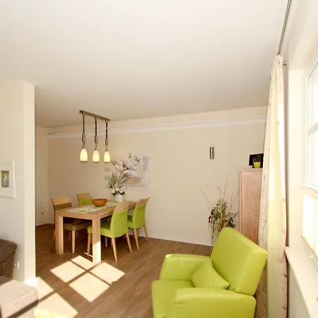 Antje 10 Mit Gratis Sauna- Und Schwimmbadnutzung Im Ahoi Sellin