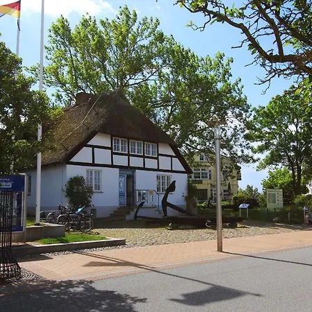 Lägenhet Antje 10 Mit Gratis Sauna- Und Schwimmbadnutzung Im Ahoi Sellin